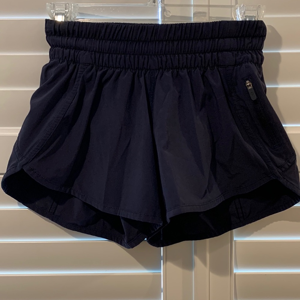 Lululemon Navy Shorts SZ 4 EUC